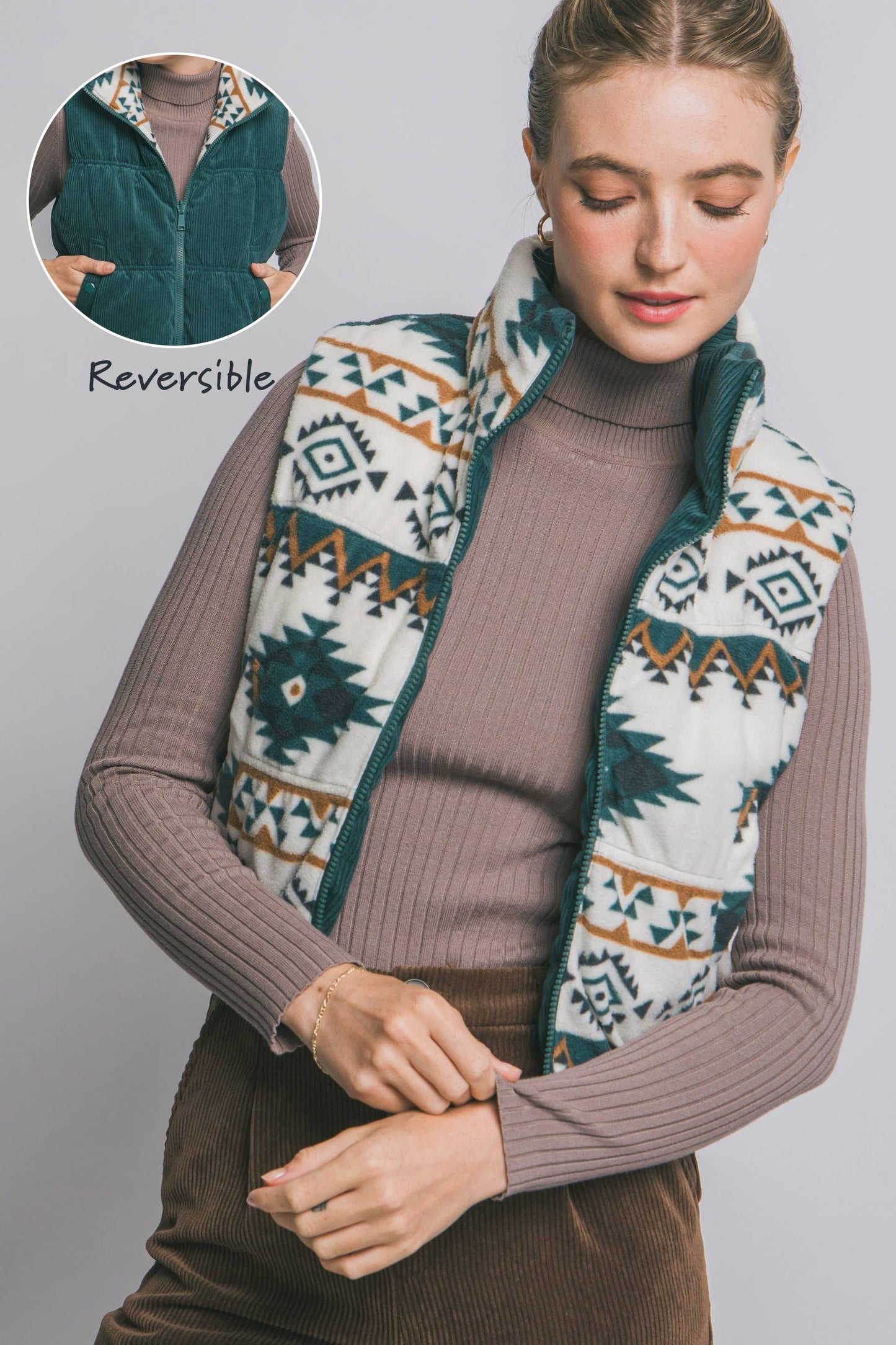 .0910 Aztec Print Reversible Corduroy Puffer Vest
SI-28762: CREAM-189050 / M