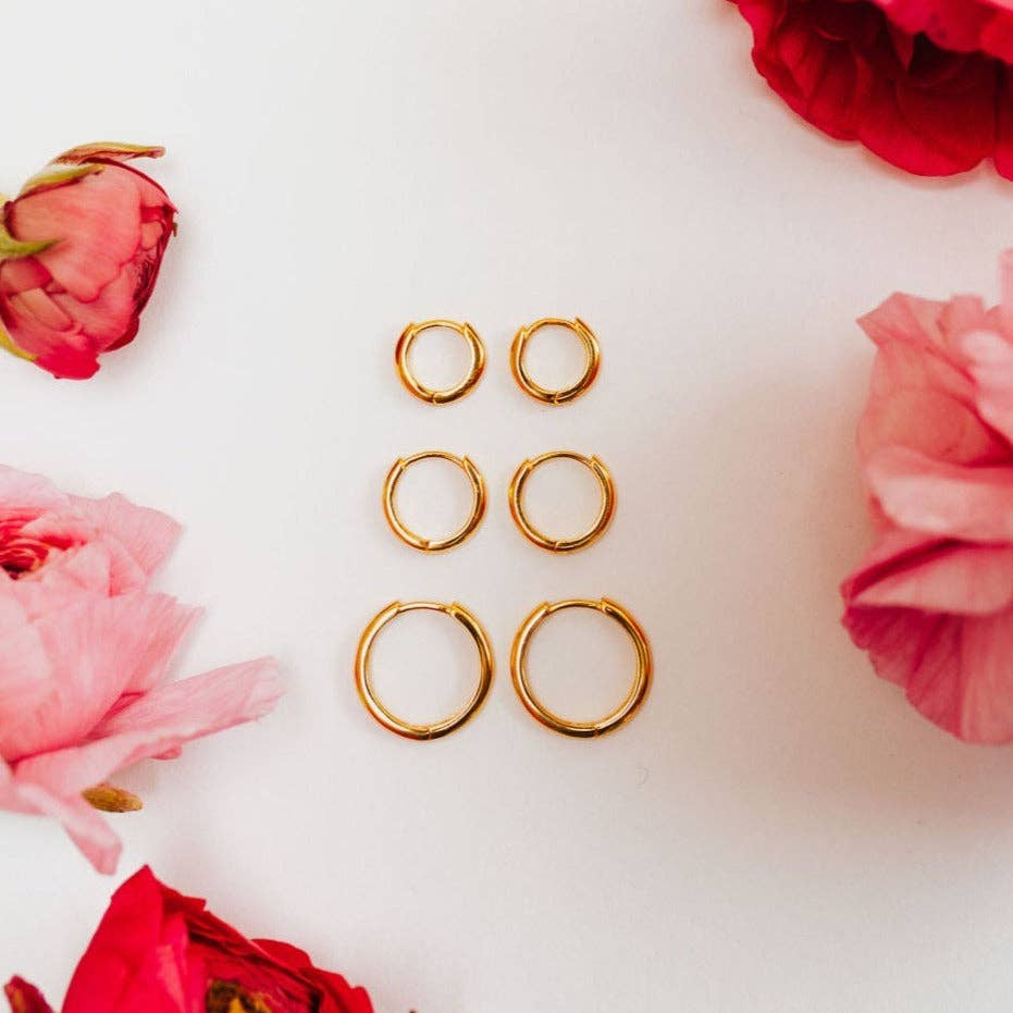 Olivia Essential Hoops: Silver / Medium (17 mm)
