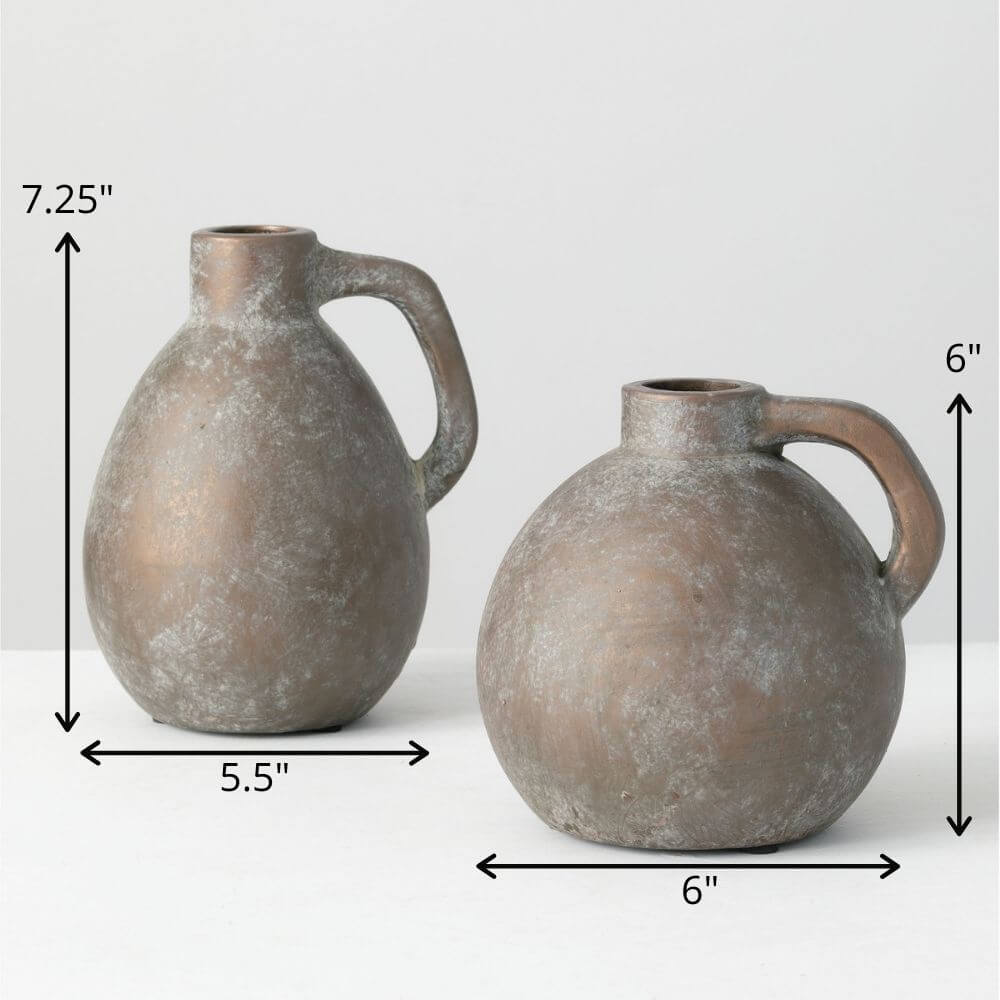 Set of 2 pitchers