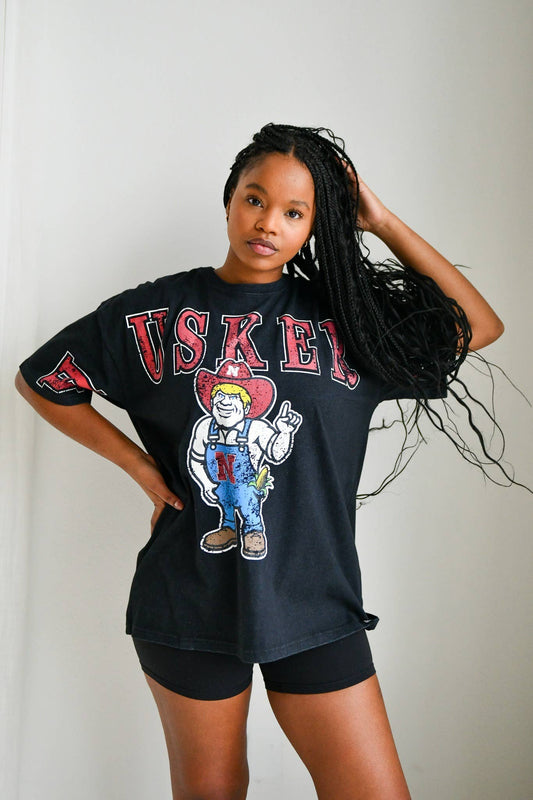 Nebraska Southern Split Oversized Band Tee: WASHEDBLACK / M