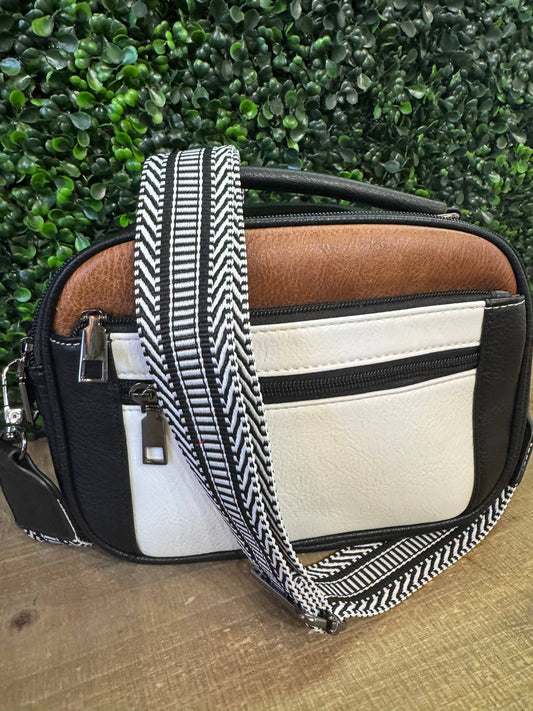 Ashlyn Crossbody: Black/White/Camel